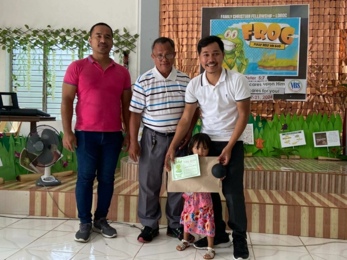 Like here in the U.S., the students in Bohol are on school summer break this month and they have had tons of fun and faith-building experiences at the summer youth Bible camp in UBay and VBS at the Family Christian Fellowship. Thanks to all who donate to support these wonderful opportunities! Montana on a Mission.